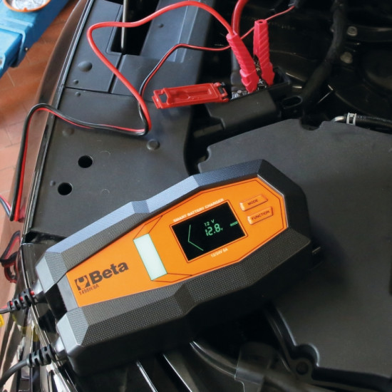Електронно многофункционално зарядно устройство за батерии, 12-24V 1498H/8A Електронно многофункционално зарядно устройство за батерии, 12-24V 1498H/8A