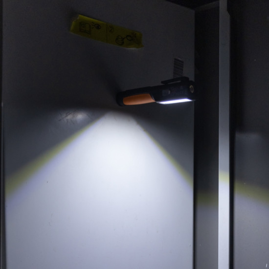 Акумулаторен LED фенер 1838PN
